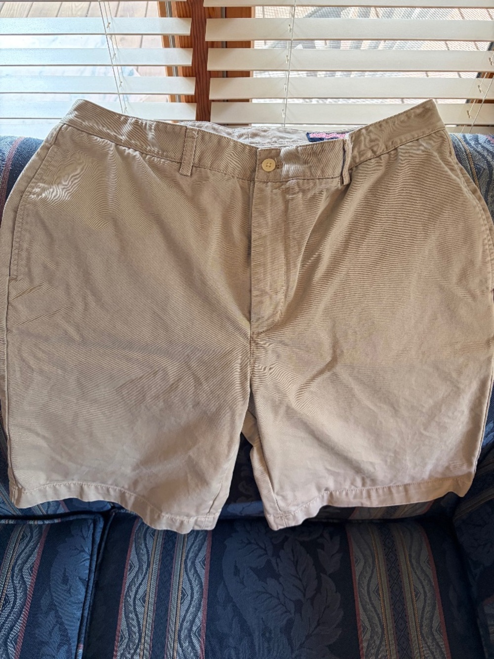 Vineyard Vines Men's Khaki Shorts Size 38 Classic Casual Flat Front